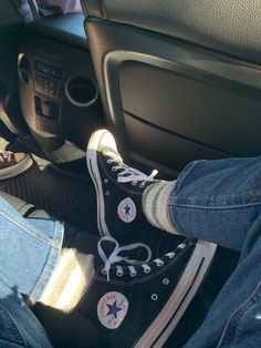 Post Ideas, Converse High, Photo Inspo, My Vibe, Media Post, Aesthetic Photo, Converse High Top Sneaker