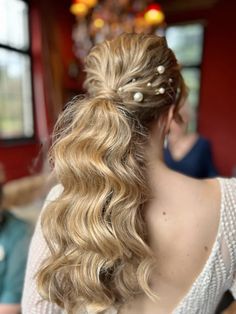 #bridalhair #bridalponytail #bridalstylist #bridalhairblond #lemonblush Bridal Pony, Bridal Stylist, Wedding Updo, Bride Hairstyles, Bridal Hair, Wedding Hairstyles, Lemon, Blush