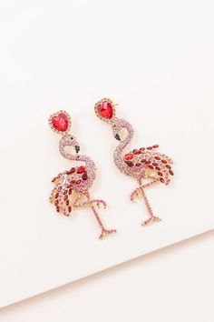 These pink rhinestone flamingo earrings are one of the kind ! Brass Measurements : 7.3 cm / 2.87 in Flamingo Outfit, Flamingo Wedding, Flamingo Jewelry, Earrings Men, Flamingo Earrings, Diamond Shape Earrings, Loop Earrings, Denim Gift, Wing Earrings