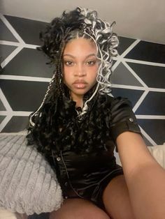 Black And Grey Braids For Black Women, Unique Black Hairstyles, Blonde Hair On Black Women, Fantasy Features, Aesthetics Drawing, Cute Braided Hairstyles