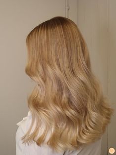 Gemma Doyle, Miller Aesthetic, Georgia Miller, Champagne Blonde Hair, Balayage Blond, Neutral Blonde, Blond Balayage, Luxy Hair