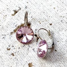 Light amethyst swarovski earrings. 14 mm crystals Amethyst, Light Amethyst, Crystals, Earrings Round, Co Design, Swarovski Earrings, Round Earrings, Druzy Ring, Handmade Jewelry