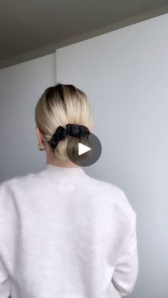 Scrunchie Bun Short Hair, Hairstyles Using Scrunchies, Short Bob Bun, How To Make Bun In Short Hair, Cute Bun Hairstyles For Short Hair, Short Hair Accessories Ideas, Short Bun Hairstyles, Sleek Bun Short Hair, Short Hair Bun Styles