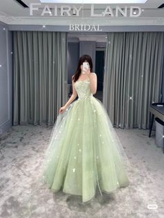 Xv Aesthetic, Puffy Prom Dresses, Tiana Dress, Green Ball Gown, Green Wedding Dresses, Pretty Quinceanera Dresses, Prom Dress Inspiration