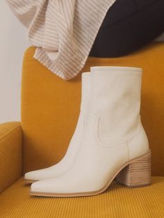 Step up your boot game with Oasis Society's "Boots are my Thing"! These Vienna Sleek Ankle Hugging Booties feature a sleek pointed toe and stacked heel with fine detailing. Stretch material ensures a comfortable fit. Perfect for showing off your style with a playful edge. Color: Cedar Wood, Black or Off-White Made of: Vegan Leather Brand: Oasis Society Includes: x1 Pair of Boots Sizes: 6, 6.5, 7, 7.5, 8, 8.5, 9 or 10Shaft Height: 6.75"Heel Height: 3"Types of Closures: ZipperCircumference of Shoe Fall High-top Boots With Reinforced Heel, Fall High-top Heeled Boots With Reinforced Heel, High-top Boots With Reinforced Heel For Fall, High-top Heeled Boots With Reinforced Heel For Fall, High-top Boots For Fall In Medium Width, Fall High-top Boots Medium Width, Spring High Ankle Boots With Reinforced Heel, Fall Boots With Heel Pull Tab And Medium Width, Chic High-top Fall Boots