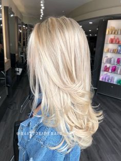 Platinový Blond, Ash Blonde Short Hair, Hair Colorful, Blond Balayage, Shaggy Bob, Highlights Blonde, Light Blonde Hair