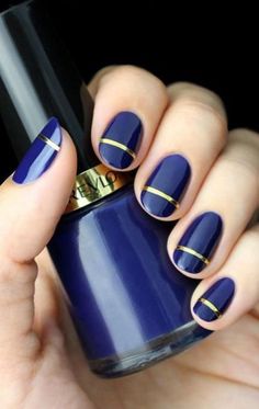 Short manicures are about to be slayed. Nail Art Bleu, Metallic Nail Art, Nail Art Stripes, Art Interiors, Book Diy, Vintage Quotes, Happy Mood, Colorful Nails, Easy Nails