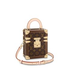 LOUIS VUITTON® - Camera Box - Monogram Louis Vuitton Taschen, Sac Louis Vuitton, Louis Vuitton Logo, Louis Vuitton Travel, Louis Vuitton Official Website, Trunk Bag, Photography Accessories, Luxury Purses, Bags Designer Fashion