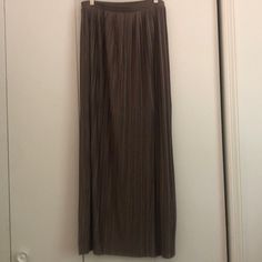 Soft Brown Pleated Maxi Skirt. Super Soft, Never Worn. Smoke Free Pet Free Home. Brown Full-length Skirt For Spring, Brown Full Length Skirt For Spring, Spring Full Length Brown Skirt, Chic Brown Full-length Skirt, Chic Full-length Brown Skirt, Chic Full Length Brown Skirt, Brown Full-length Lined Skirt, Brown Full-length Maxi Skirt, Pleated Maxi Skirt