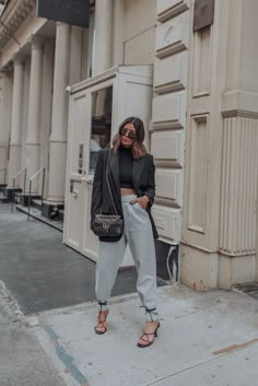 Dressing Up Sweatpants, Dressed Up Sweatpants, Dress Up Sweatpants Outfits, How To Dress Up Sweatpants, Dress Up Sweatpants, Grey Fall Outfits, Pink Louis Vuitton, Sweatpants Outfit Ideas, Sweatpants Outfit