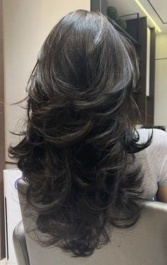 Blowout Styles, Blowout Hair Tutorial, Hair Inspiration Long, Layered Haircuts For Medium Hair, Hairstyles For Layered Hair, Haircuts For Medium Hair, Haircuts Straight Hair, Hair Makeover, Long Layered Hair