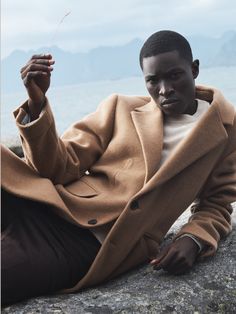 Sendero Wool Topcoat | Banana Republic Overcoat Outfit, Winter Date Outfits, Shades Of Brown, Beautiful Textures, Date Outfits, Its Beautiful, Winter 2023, Men's Wear, Clothing Styles