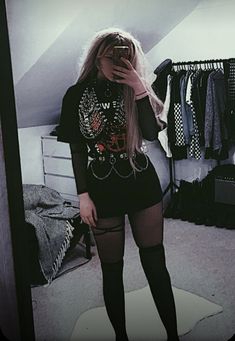 Devil Love, Goth Outfit Ideas, E Girl Outfits, Looks Black, Alt Fashion, Goth Outfits, Teenage Fashion Outfits