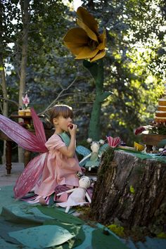 Mer Mag: Fairy Friends Tea: Party Part 2 (and a Giveaway!!) Fancy Party Ideas, Fairy School, Paper Mache Flowers, Fairy Tea Party, Summer Solstice Party, Solstice Party, Backyard Birthday Parties, Butterfly Invitations, Fairy Tea Parties