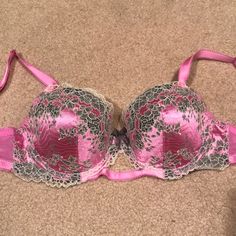 Nwot Victoria’s Secret Dream Angela Pink/Grey Lace Bra. Size 32dd. Lined Demi. Adjustable Straps. Pink Padded Party Bra, Party Pink Bra With Padded Cups, Pink Stretch Bra For Party, Pink Stretch Party Bra, Party Stretch Pink Bra, Grey Lace, Cute Bras, Beautiful Bra, Sleep Wear