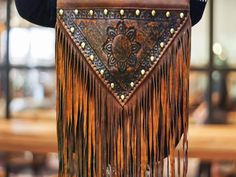 Fringe Accessories, Leather Fringe Bag, Fringe Purse, Rattan Bag, Leather Artisan, Fringe Bags, Brown Leather Bag, Purse Crossbody, Trending Handbag