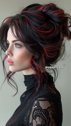 #cooperbalayagebrunettes #fluffybobblackwomen #ιδεεςγιακουρεματα #warmhoneyblonde #crazyhairday 4b Curls, Black Hair With Red Highlights, Maquillage Goth, Edgy Vibes, Black Red Hair, Hair Color Underneath, Peekaboo Hair, Gothic Hairstyles, Red Highlights