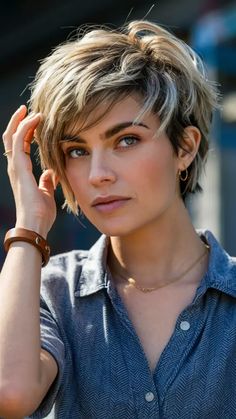 26 Best Short Hairstyles for 2025: Trendy, Cute, and Easy Looks for Every Occasion Textured Bobs, Best Short Hairstyles, Textured Bob, Hair Game, Trendy Short Hair Styles, Nice Shorts, Short Hairstyles, Simple Style, Formal Event