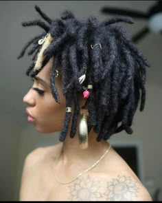 Freeform Locs Black Women, Dreadlock Inspiration, Locs Black Women, Dreadlock Rasta, Dreadlock Maintenance, Short Dreadlocks Styles, Afro Locs