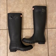 Black Hunter Boots Only Worn Once. Classic Round Toe Rain Boots For Fall, Black Leather Rain Boots For Fall, Black Rain Boots For Fall Outdoor Activities, Black Rain Boots For Outdoor Fall, Black Knee-high Rain Boots For Winter, Black Hunter Boots, Black Hunter, Hunter Shoes, Women Hunters