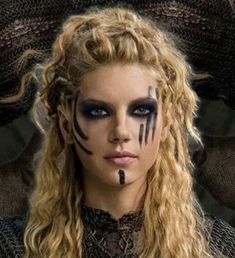 Warrior Makeup, Viking Halloween Costume, Viking Makeup, Vikings Halloween, Viking Warrior Woman, Viking Party, Motivation Ideas, Viking Cosplay, Viking Dress