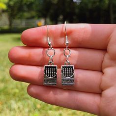 Pair of silver Crayon Box Dangle Earrings *Lightweight *Hypoallergenic and nickel free *Handmade   *Super cute and trendy *Not working crayons... Teacher Earrings, Novelty Earrings, Crayon Box, Earrings Unique, Pretty Earrings, Fun Earrings, Unique Earrings, Piercing Jewelry, Dog Tag Necklace