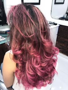 Pink Hilights Brunette, Pink Hair At The Ends, Dark Brown Pink Highlights, Brown Hair Pink Highlights Curly, Dark Pink And Brown Hair, Pink Balyage Long Hair Brunettes, Baby Pink Hair Highlights, Pink Peekaboo Highlights Brunette, Red Streaks In Blonde Hair