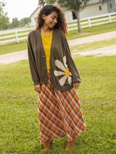 The Live Happy Cardigan is so cute but so comfy! This oversized sweater has a fun intarsia daisy design and buttons down the front. It’s the best piece to wear with a tee and jeans for when you have nothing to wear but want to feel cozy all day! Definitely a new favorite of ours! Layering Sweater, Ponte Vedra Beach, Daisy Design, Fun Pants, Live Happy, Cute Clothes, Make An Effort, Cotton Cardigan, Natural Life