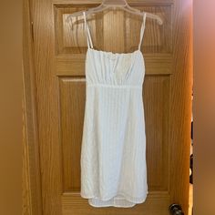 Nwt Minkpink Heart Strings Mini Dress White Xs Too Loose On Me 5’3 105lbs Embroidered Mini Dress Hidden Back Zipper Closure And Back Tie Detail Pleated Fabric At Bodice Fully Lined 80% Cotton, 10% Polyester, 10% Linen Casual Cotton Sundress With Sweetheart Neckline, Casual Mini Dress With Sweetheart Neckline For Day Out, Casual Sundress With Sweetheart Neckline For Date Night, Casual Cotton Dress With Sweetheart Neckline, Casual Mini Dress With Sweetheart Neckline, Casual Sundress With Sweetheart Neckline And Lining, Casual Sundress With Sweetheart Neckline, Cotton Mini Dress With Sweetheart Neckline For Vacation, Casual Lined Mini Dress With Sweetheart Neckline