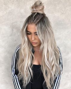 Hairby Chrissy, Roots Blonde Hair, Dark Roots Blonde, Blonde Hair With Roots, Dark Roots Blonde Hair, Real Human Hair Extensions, Festival Hair, Dark Roots, Tape In Hair Extensions