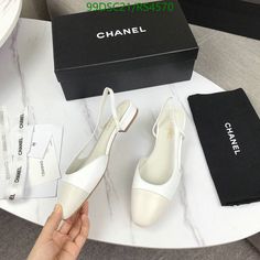 Size: 35-47 It comes with Dust box, Care manual, Tag, and Paper bag.Size Guide: Prom Collage, Princess Heels, Queen Outfits, White Bridal Shoes, Chanel Heels, Heels Designer, Prom Heels, Wedding Plan, Bridal Heels