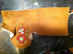 Moccasin making – Painted Moon Studio – Liisa Laakso Native American Moccasin Pattern