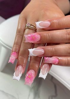 Nail Ideas Coral, Birthday Nails Medium, Summer Acrylic Nails Coffin, Summer Nail Ideas, Spring Nail Designs, Girly Acrylic Nails, Brighter Days