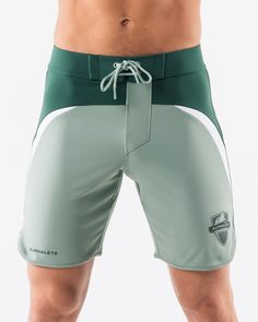 HIGHLIGHTS.. Unlined boardshort. 9” inseam Reflective branding at leg opening and back waistband Elastic waistband with adjustable self-tie drawcords Color-blocking panelling Water resistant fabric FIT SUGGESTION. This item runs true to Alphalete’s standard sizing.. Fit is based off of waist size in inches.. If you are between sizes, we recommend sizing up for a relaxed fit.. Eric is 6’2”/188cm, wearing a size 32. MATERIALS AND WASHING DIRECTIONS. 67% Nylon, 23% spandex. Due to the high saturati Tank Top Bras, Black Accessories, Water Resistant Fabric, Bottom Clothes, Waist Size, Tank Top Shirt, Emerald Green, Crescent, Color Blocking