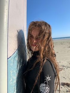 Surfing Pics Aesthetic, Surf Photo Ideas, Surf Style Aesthetic, Surf Vibes Aesthetic, Surfing Girl Aesthetic, Surfer Photos, Tofino Surfing, Girl Surfing Aesthetic, Long Board Surf