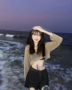 Beach Outfit Korean Style, Korean Outfits Cute, Korean Beach Outfit, Beachy Summer Outfits, Outfit Korean Style, Summer Picture Poses, Cute Skirt Outfits