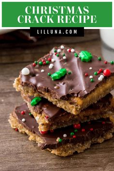 christmas cracker recipe with chocolate frosting and sprinkles on the top