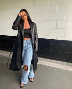 Leather Coat Outfit, Black Leather Jacket Outfit, Mantel Outfit, Neue Outfits, Leather Jacket Outfits, Elegante Casual, Looks Street Style, Looks Black