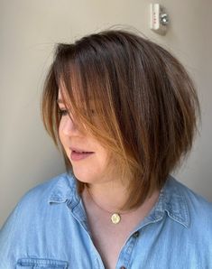 Chubby Face Haircuts Double Chin, Short Asymmetrical Haircut, Fat Face Haircuts, Straight Brunette Hair, Bobs For Round Faces, Plus Size Hairstyles, Blonde Balayage Bob, Hairstyles For Fat Faces, Chubby Face Haircuts