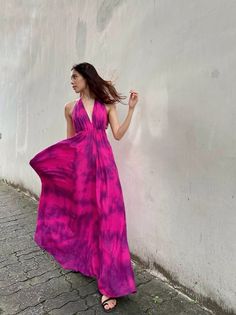 Dress Halter Neck, Maxi Dress Boho, Maxi Dress Summer, Halter Neck Maxi Dress, Long Kaftan, Dress Open Back, Open Back Dress, Tie Dye Maxi Dresses, Tie Dye Maxi