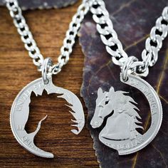 These are the best friends necklaces for horse lovers. Both sides fit together perfectly. Its fun because while you are wearing it you have to be close to put the two sides together. You will just have to decide who gets which side :) We made our Interlocking designs because we wanted to Best Friends Necklaces, Bracelets Bff, Equestrian Jewelry, Horse Necklace, Best Friend Jewelry, Best Friend Necklaces, Horse Jewelry, Jewelry Hand, Friend Necklaces