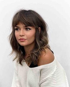 Face-Framing Bangs: 31 Chic Ideas to Add to Your Pinterest Board Medium Layered Haircuts For Thick Hair Shaggy Hairstyles, Two Color Hair With Bangs, Front Bangs Layered Hair, Medium Length Hair With Bangs 2023, Soft Haircuts For Women, A Line Long Bob With Bangs, Short Bangs Face Frame, Chic Bangs Hair, Face Framing With Fringe