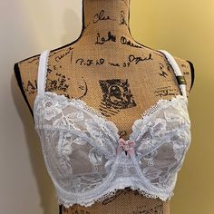 Beautiful Sky Blue Lace Bra. Underwire 3 Hooks Back Closure Adjustable Straps. Blue Lace Bra, Body Bra, Vs Lingerie, Purple Bras, Coral Lace, Triangle Bralette, Corset Lingerie, Pink Bra, Beautiful Sky