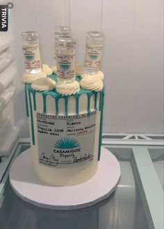 cake whit blue jalisco tequila 21st birthday cake party celebration Casamigos Cake Ideas, Casamigos Birthday Cake, Tequila Cake Design, Liquor Birthday Cake, Casamigos Cake, Liquor Cake Design, Alcohol Cake Ideas, Tequila Birthday Cake, Alcohol Cake Design