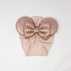 Rose Gold Minnie Turban Newborn: 0-3 months Small 3-12 months Medium 1-4 yrs Large 5-9 yrs XLarge 10-Adult * Lightweight, Breathable, Soft and Stretchy. Rose Gold Minnie Ears, Minnie Mouse Ears, Diy Clothing, Minnie Ears, Mouse Ears, Just Amazing, Baby Headbands, Head Wraps, Diy Clothes