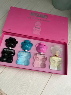 Perfume Moschino, Moschino Perfume, Profumo Victoria Secret, Koleksi Parfum, Sephora Skin Care, Perfume Body Spray, Perfume Collection Fragrance, Simple Skincare Routine, Bath And Body Works Perfume