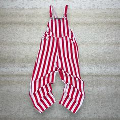 Vintage Game Bibs Striped Overalls Red White Cotton Baggy Fit Wide Leg Work Wear 90s Skate / Streetwear Great Condition: 7/10 (small marks, aka some character) Men's Size:  Waist: 30" Length (inseam): 28" Leg Opening: 9" Thigh Opening: 12" Front Rise: 14" Keroppi Cosplay, Vintage Hiphop, Baggy Overalls, Striped Overalls, 90s Skate, Vintage Overalls, Skate Streetwear, Mens Overalls, Leg Work