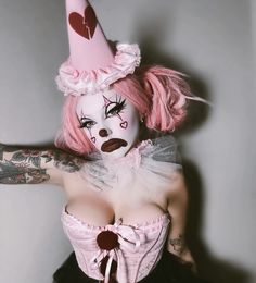 Woman’s Clown Costume, Womens Scary Clown Costume, Gothic Clown Tattoo, Pennywise Cosplay Female, Gory Clown Halloween Makeup, Pink Clown Halloween Costume, Clown Costume Black Women, Pink Clown Costume Halloween, Halloween Costume Clown Women