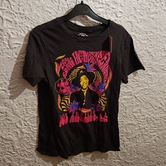 New Jimmy Hendrix Tee Black Spring Fan Merchandise Tops, Hibiscus Shirt, Jimmy Hendrix, Bride Tshirt, Hot Topic Shirts, Zodiac Shirts, White Short Sleeve Tops, Calvin Klein Jeans Women, Music Tees