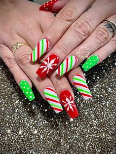 Neon Green Christmas Nails, Bright Green Christmas Nails, Red White And Green Christmas Nails, Grinchmas Nails, The Grinch Nails Acrylic, Neon Christmas Nails, Red Green And White Nails, Grinch Nails Short, Grinch Nails Designs Easy